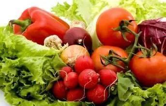 苏菲姨妈吃瓜,苏菲姨妈的瓜田奇遇记