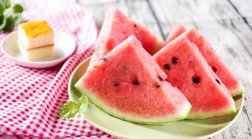 西瓜欧巴吃瓜,西瓜欧巴的甜蜜瓜界传奇