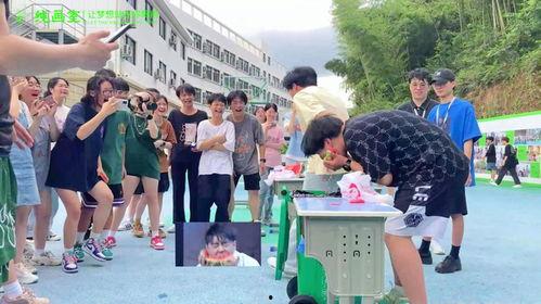 富宁篮球赛吃瓜,激情四溢，吃瓜群众围观精彩瞬间  第3张