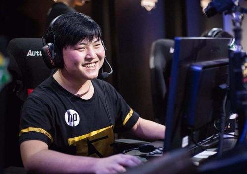 uzi吃瓜老头杯  第3张