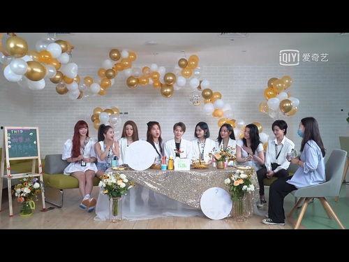 寝室扎堆吃瓜  第1张