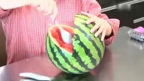 来看看吃瓜的视频,来看看吃瓜视频背后的故事