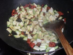 芋喵喵吃瓜,揭秘娱乐圈那些不为人知的幕后故事  第2张